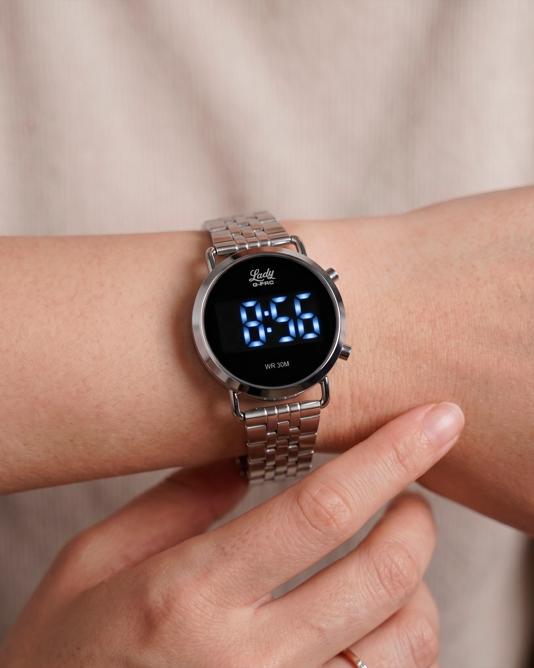 Reloj G-FORCE AL207 Led pulso metálico para mujer